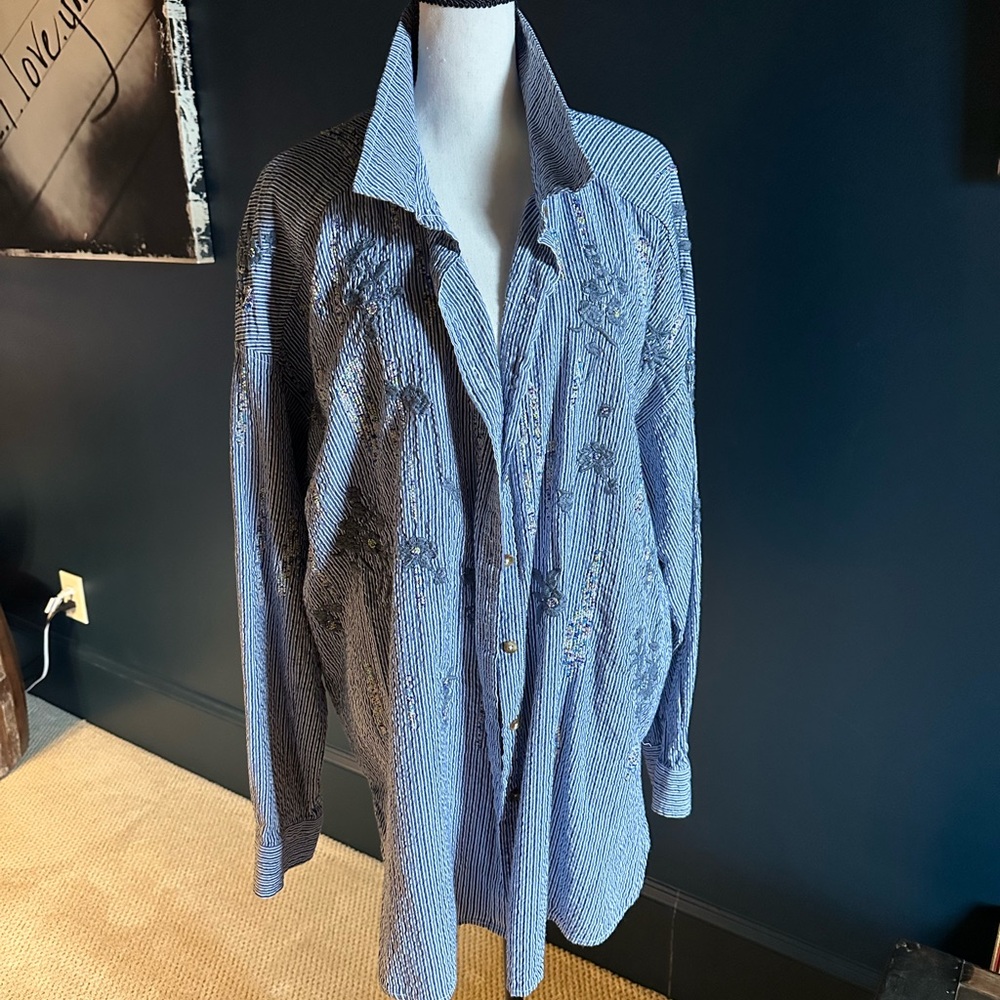 Pilcro Embroidered Button Down Shirt - Picture 5 of 9